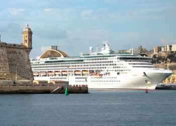 La MSC Meraviglia attracca a Valletta