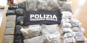 Italiano arrestato mentre contrabbandava 15 chili di cannabis