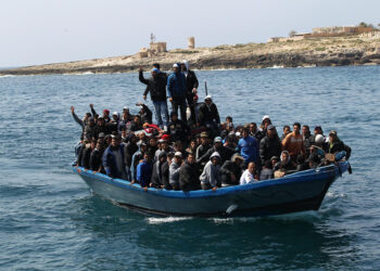 Nuove accuse di un «accordo segreto» tra Malta e Italia sui migranti