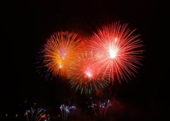 Fuochi di artificio: oggi ritardi nei voli in partenza da Malta