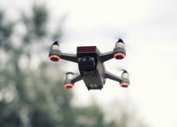 Arrestati due giovani maltesi per aver fatto volare un drone sul Colosseo