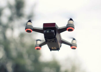 Arrestati due giovani maltesi per aver fatto volare un drone sul Colosseo