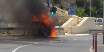 Is-Salina, in fiamme auto a noleggio