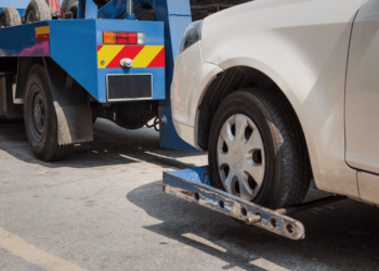 Veicoli abbandonati per strada, i proprietari hanno fino al 27 settembre per farsi avanti