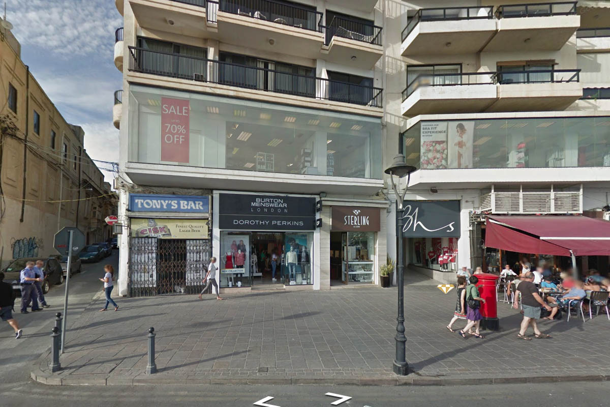 Due negozi rapinati a Sliema nella notte