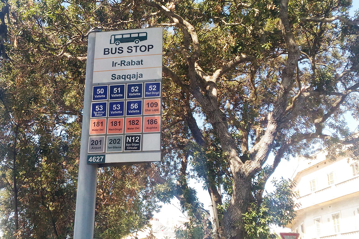 In arrivo decine di nuove pensiline per le fermate degli autobus