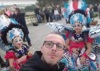 Camcorder: per le strade di Valletta durante il Carnevale [video]
