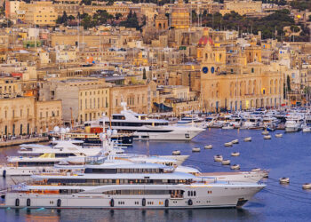 Maximulta al superyacht del magnate indiano Vijay Vittal Mallya