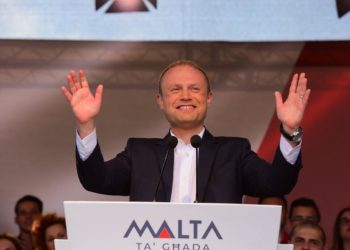 Primo maggio, Muscat incontra i suoi sostenitori: bagno di folla a Valletta [photogallery]