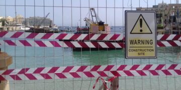 Balluta Bay chiusa per estensione spiaggia