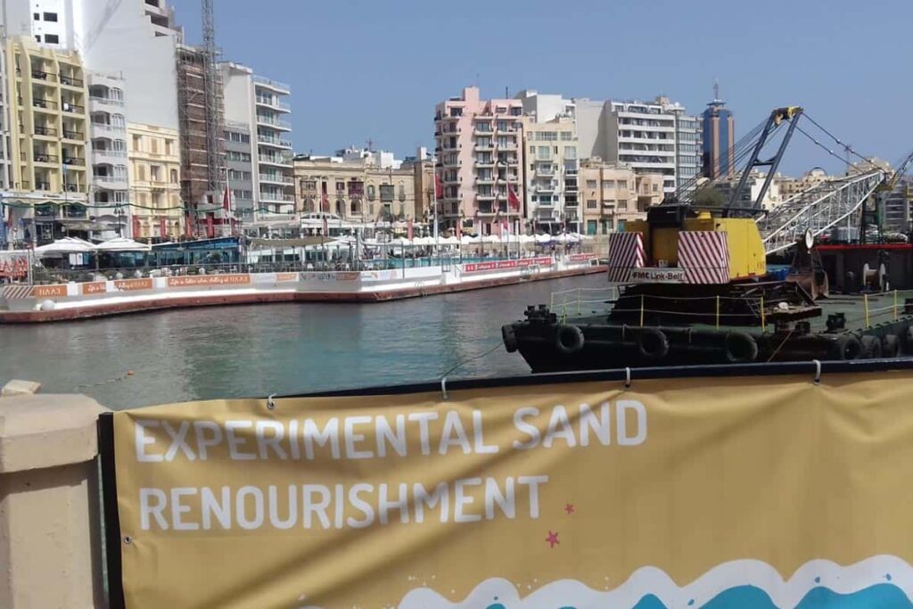 Balluta Bay chiusa per estensione spiaggia