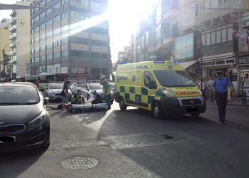 Sliema, ambulanza carica un ferito e subito dopo investe un pedone sulle strisce [video]