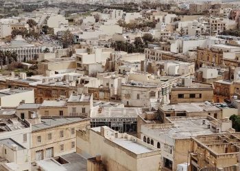 Vista panoramica di una città maltese
