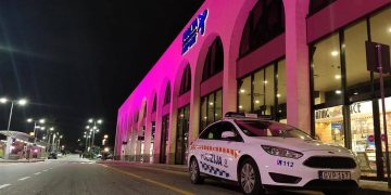 Volante di polizia all'aeroporto di Malta
