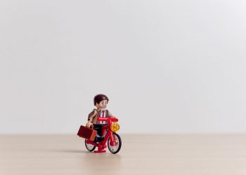 lavoratore lego bicicletta