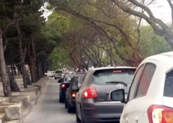 traffico macchine smog inquinamento strada