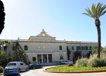 Mount Carmel, pazienti in condizioni disumane. Cresce la rabbia: «Struttura da eliminare»