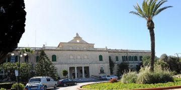 Mount Carmel, pazienti in condizioni disumane. Cresce la rabbia: «Struttura da eliminare»