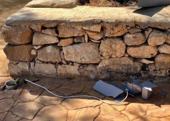 Giardino di Mosta distrutto dai vandali dopo la riqualificazione