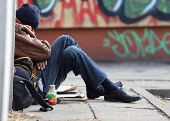 La crescita non è per tutti: la Caritas maltese denuncia il crescente divario tra poveri e ricchi