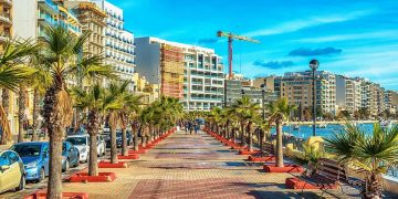 case palazzi costruzioni grattacieli sliema strand lungomare-min