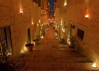 L’atmosfera magica di migliaia di candele ad illuminare un’intera città: è tempo di Birgufest 2019