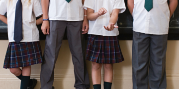 Uniformi scolastiche, ancora caos tra disposizioni ministeriali e provvedimenti dei singoli istituti