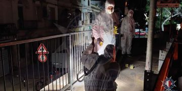 «Ripetute pugnalate al petto»: rinvenuto nella notte un cadavere a Marsa