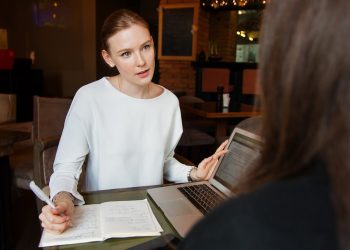 manager donna lavoratrice lavoro ufficio business