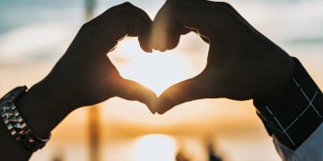 San Valentino: a passeggio per le strade di Valletta, o a casa con una cena romantica?