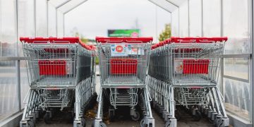 carrelli spesa consumo vendita supermercato