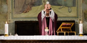 A Malta niente ostie consacrate nelle bocche dei fedeli a causa del Coronavirus