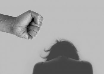 violenza donne abuso domestica