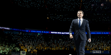 Il candidato democratico Pete Buttigieg si ritira dalla corsa per la Casa Bianca