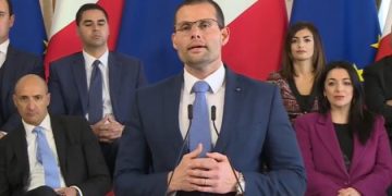 Ecco le dichiarazioni del Primo Ministro poco fa in conferenza stampa in merito all’emergenza Coronavirus