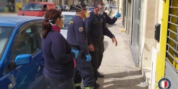 polizia virus coronavirus epidemia mascherina