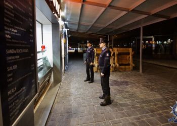 polizia pattuglia coronavirus