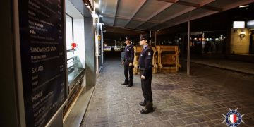 polizia pattuglia coronavirus