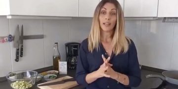 «È domenica, che si mangia di buono?» S1E8: Spaghetti con pesto di zucchine e pistacchi