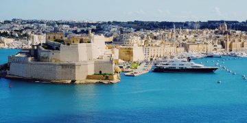 gran harbour valletta yacht