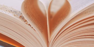 Due medici del Mater Dei vincono il premio letterario Giglio Blu di Firenze