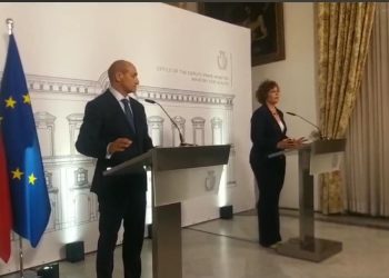 Il Ministro della sanità: ripristinate alcune limitazioni per combattere il Covid