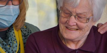 Assistenza domiciliare: a Malta il 43% dei lavoratori è immigrato (ed è record europeo)