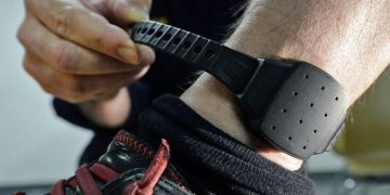 Fuori dal carcere i detenuti meno pericolosi: “braccialetto elettronico” per chi ha avuto condanne lievi