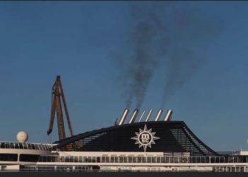 Motori accesi giorno e notte, Cottonera avvelenata dalle navi