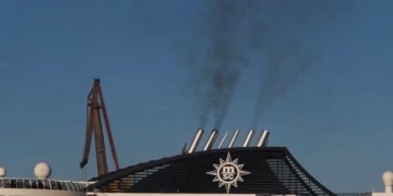 Motori accesi giorno e notte, Cottonera avvelenata dalle navi