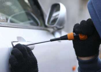 Rubavano e danneggiavano auto a Qormi, Zebbug e Ghaxaq: arrestati due pregiudicati