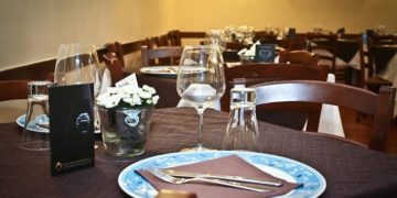 Senza soldi, con le serrande abbassate e i nervi a pezzi: chiude un ristorante su cinque