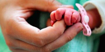 Depenalizzazione dell’aborto, la minaccia di Vella: «Non autorizzo un omicidio, mi dimetterò se passa la legge»