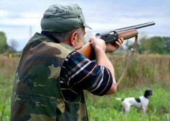 I cacciatori denunciano gli ambientalisti: «Noi spiati e molestati da BirdLife, intervenga il garante della privacy»